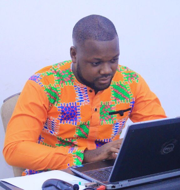 Constant Ngoua: Votre Webmaster à Douala pour une Présence Web Remarquable